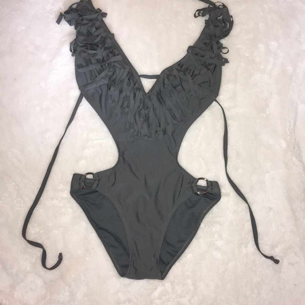 1 piece swimsuit